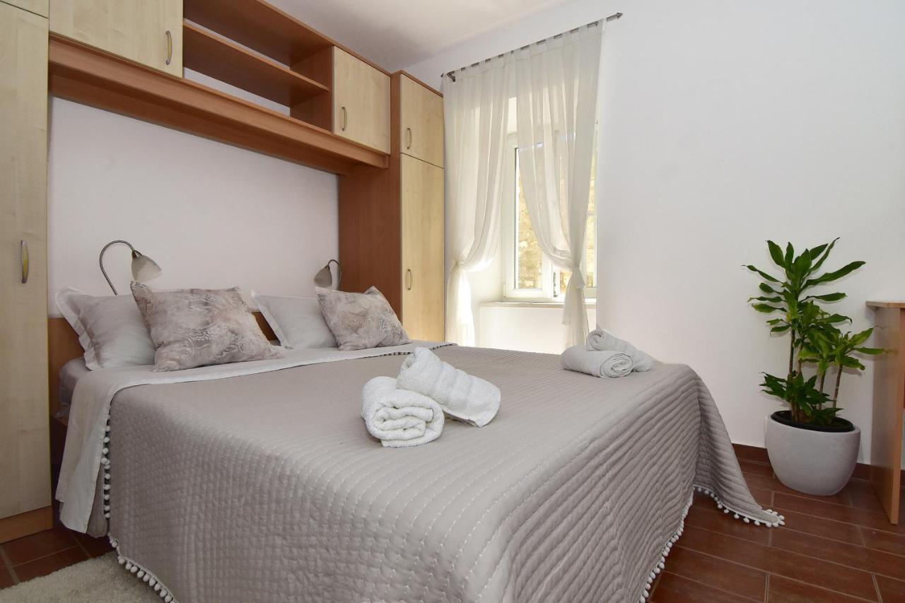 Old Town Studio Apartments Makarska Luaran gambar
